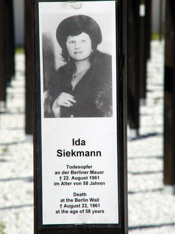 First person died crossing Berlin Wall