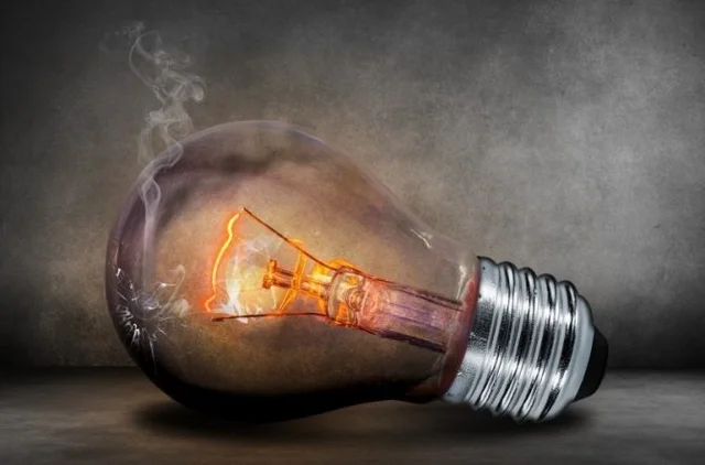 LA BOMBETA ELÈCTRICA