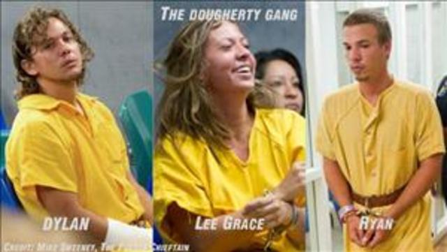 Charges delayed for 3 fugitive siblings