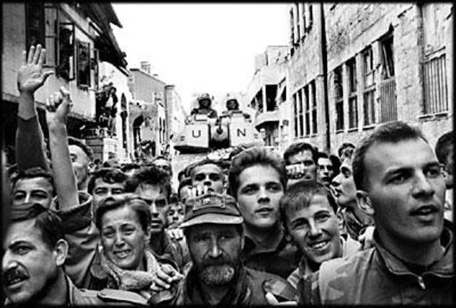 Civil War ends in Bosnia-Herzegovina