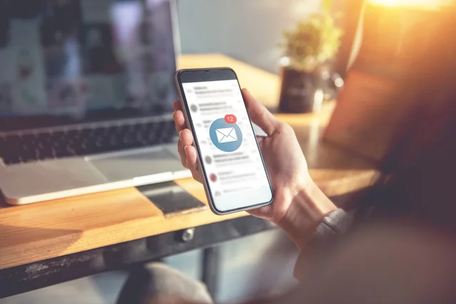 Nacimiento correo electrónico