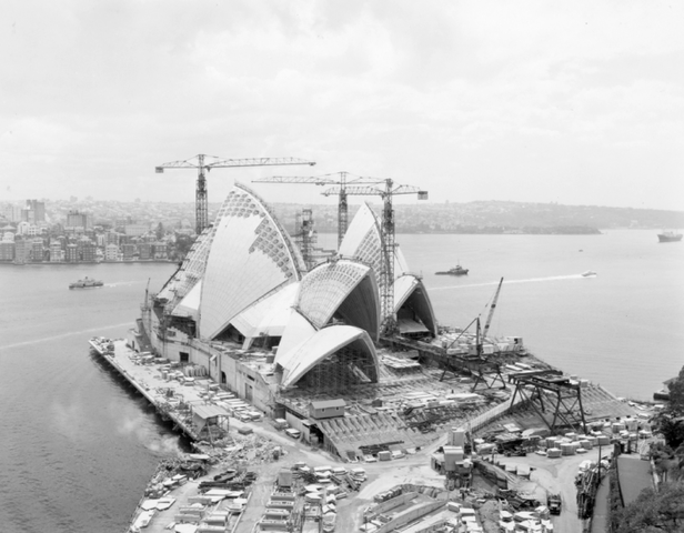 Sydney Opera House stops being built