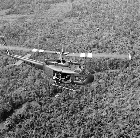 First Australian conscripts fly out for Vietnam