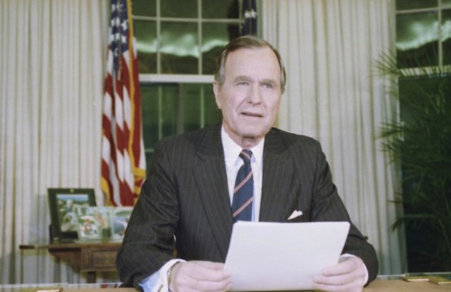 Iraq and the Soviet Union present a peace treaty. Bush deems it inadequate.