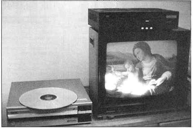 The video disk invented.