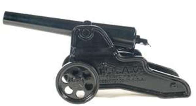 Benjamin Chambers patented a breech loading cannon