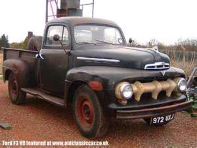 The firts truck with a V8