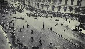 Alzamiento de burgueses y obreros en las jornadas de julio