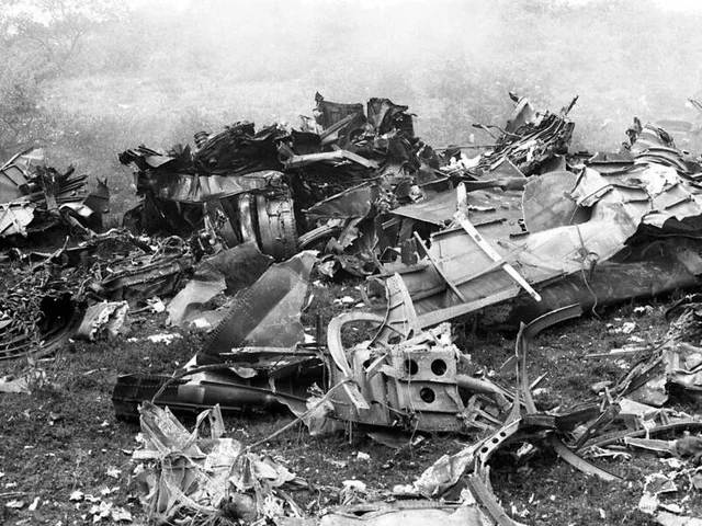 ATENTADO AL VUELO 203 DE AVIANCA