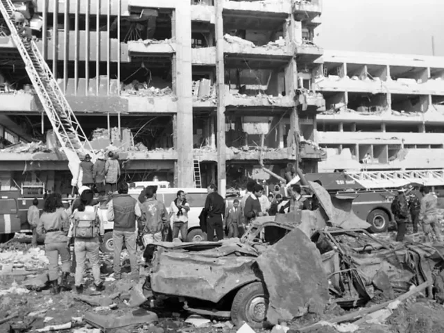 ATENTADO AL EDIFICIO DEL DAS