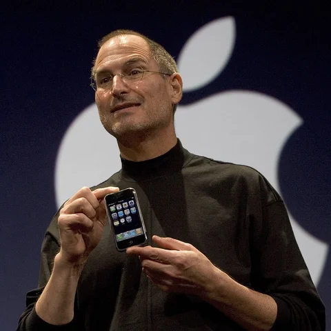 Se lanza el primer Iphone