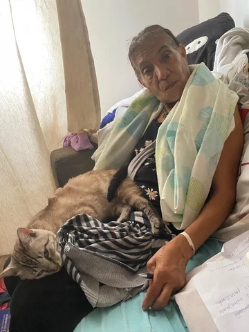 Nowadays she lives with Floquinho