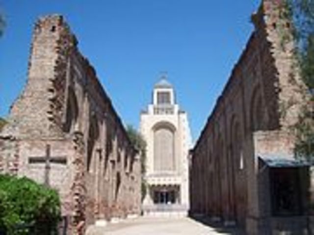 Destrucción de la parroquia de Nuestra Señora del Carmen.