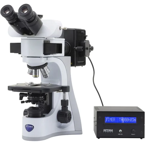 Microscope optique a fluorescence