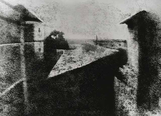 The First Photographic Camera | Source: https://www.worldhistory.org/article/2204/top-10-inventions-of-the-industrial-revolution/