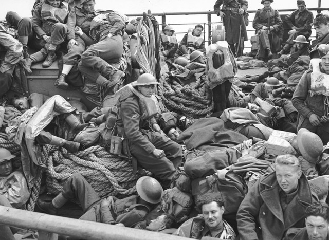 Britain evacuates forces from Dunkirk