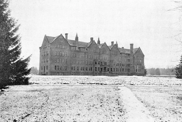 Grace Hopper graduated from Vassar