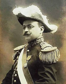 Elección fraudulenta del coronel Benavides con apoyo del ejército