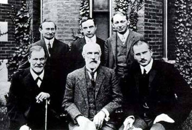 Freud lectures on psychoanalysis at Clark University, Worcester, Massachusetts