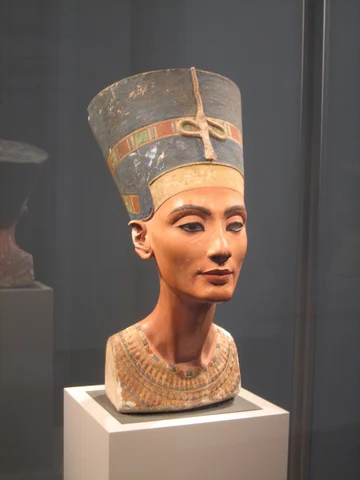 Il Busto Di Nefertiti
