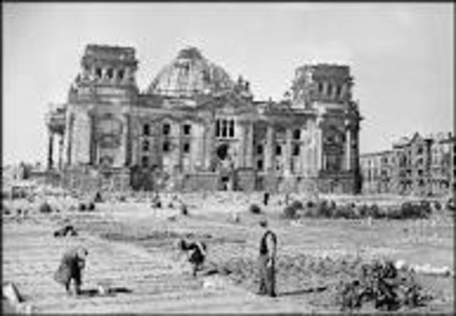 Germany invades Poland, World War 2 begins.