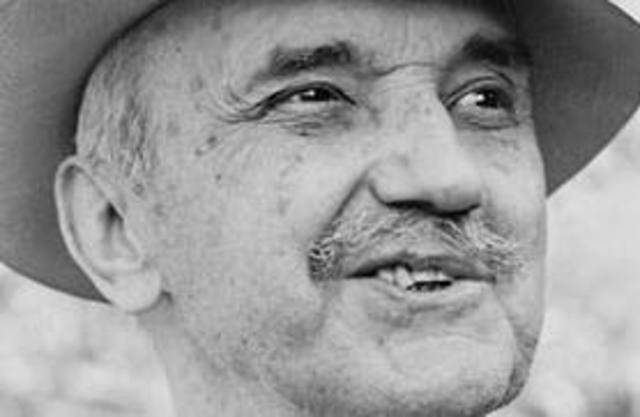 George Santayana dies