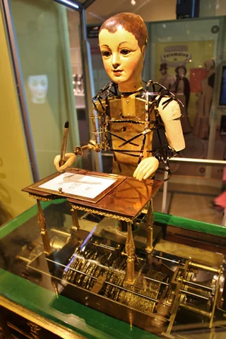 Automate dessinateur-écrivain de Maillardet robot