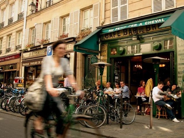 France sets up its own East India Company