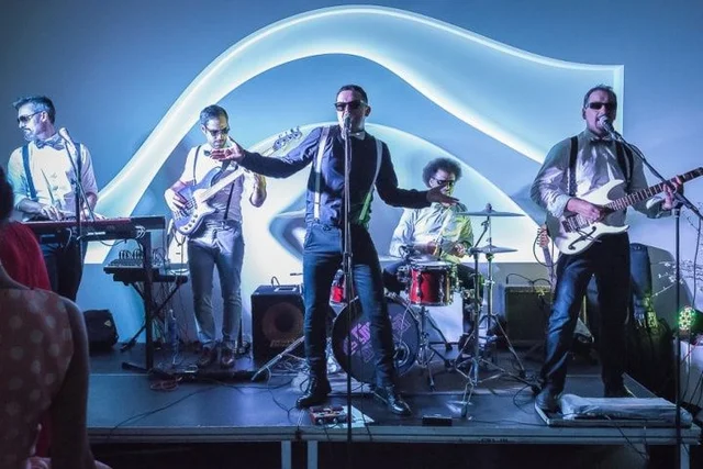 Colt formed his first band