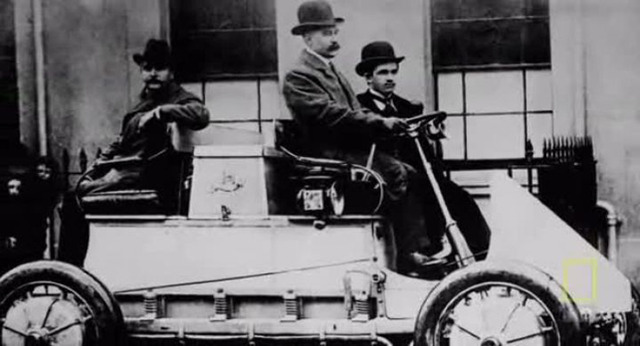 2) Discovery: First electric locomotive made