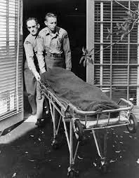 Marilyn Monroe dies