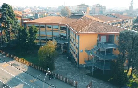 Grade 9 (High School)