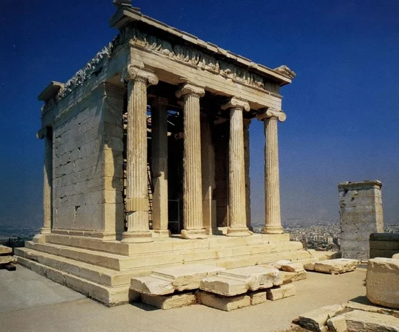Templo de Atenea Niké.425-420 a.C.