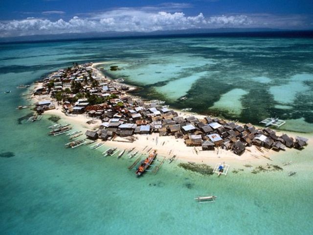 Wilson signs the Jones Act