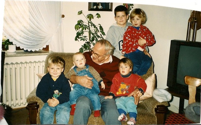 Forget injuries, never forget kindnesses.