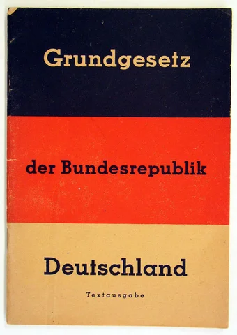 BRD: Gleichberechtigung von Mann und Frau steht im Grundgesetz
