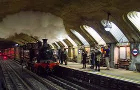 Inauguració del metro de Londres