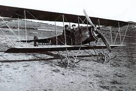 PRIMER VOL AMB AVIÓ