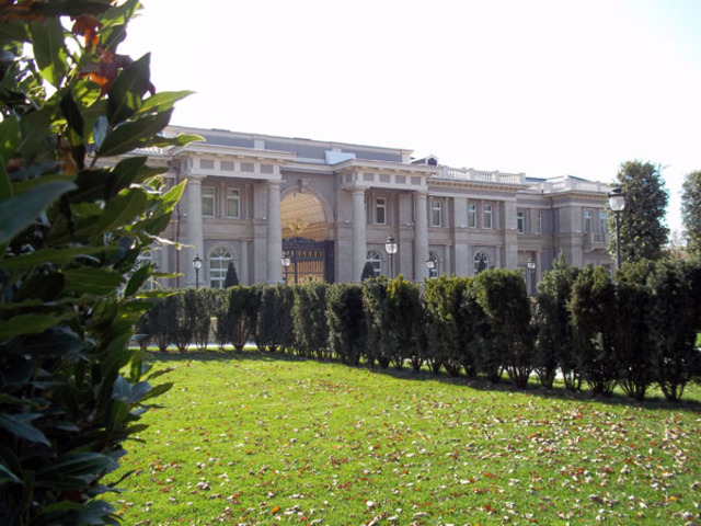 Putin builds Controversial £600 million palace