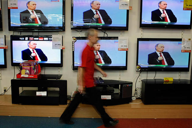Vladimir Putin closes the last publicly owned TV station.