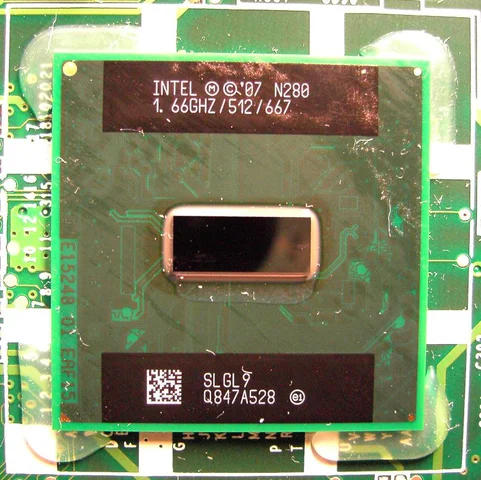 Intel Atom (2008)