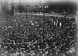 A Milano, l'esercito spara sulla folla che protesta contro il carovita