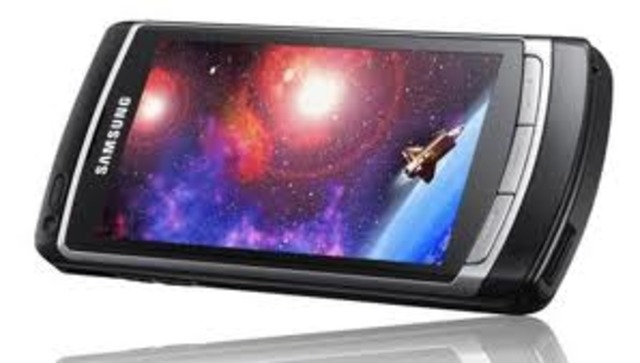 Se inventa el primer teléfono móbil