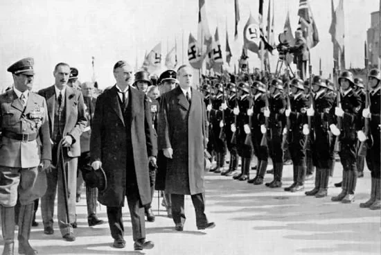 Germany, Italy, Great Britain, and France sign the Munich agreement.
