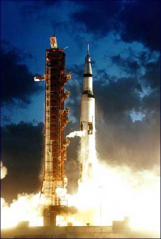 Apollo 4 launches