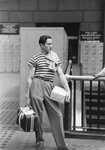 Walt Disney Works as a Cartoonist in Kansas City