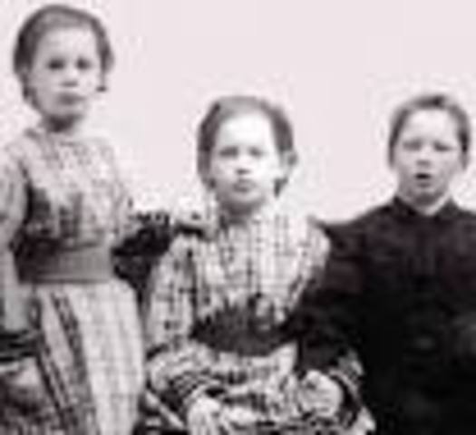 she has new sister named Mabel