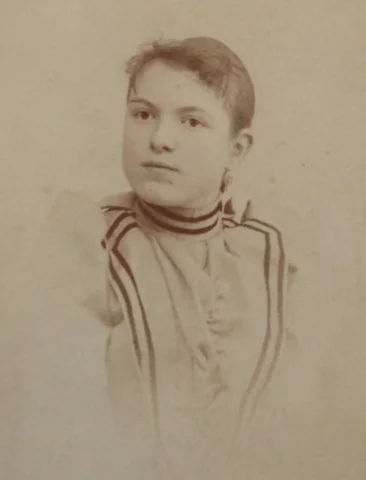 Nacimiento de Rosario Serrano Rodríguez