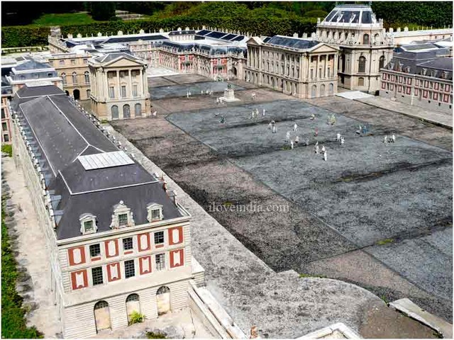 Buidling of Versailles