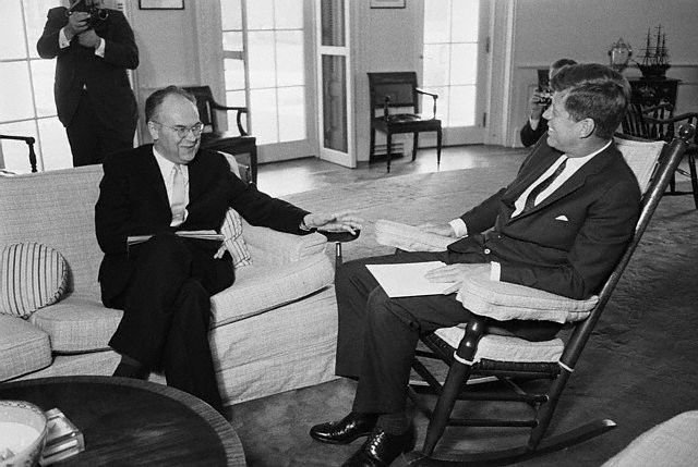 Dobrynin and Kennedy meet and discuss removing missles from Cuba